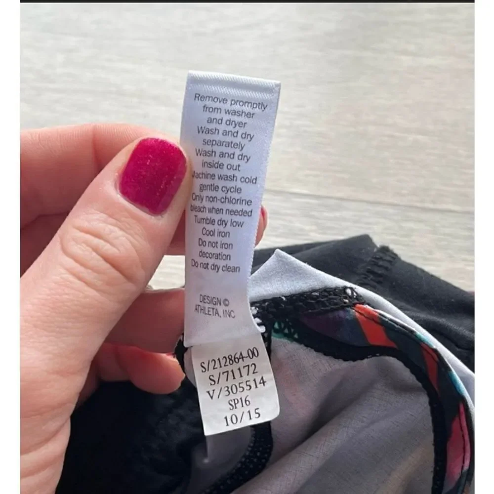 Athleta Laser Beam Ready Set Go Running Shorts Multicolor Stripe Women’s Size- S